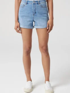 Alexa Boyfriend Short