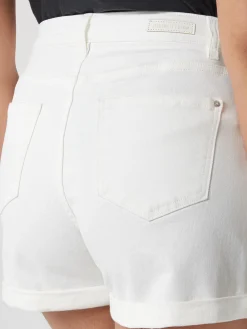 Alexa Boyfriend Short