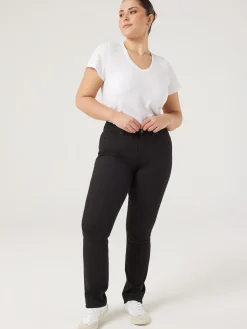 Curve Slim Straight Jeans
