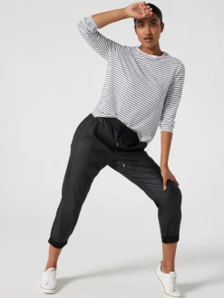 Essential Long Sleeve Crew Neck