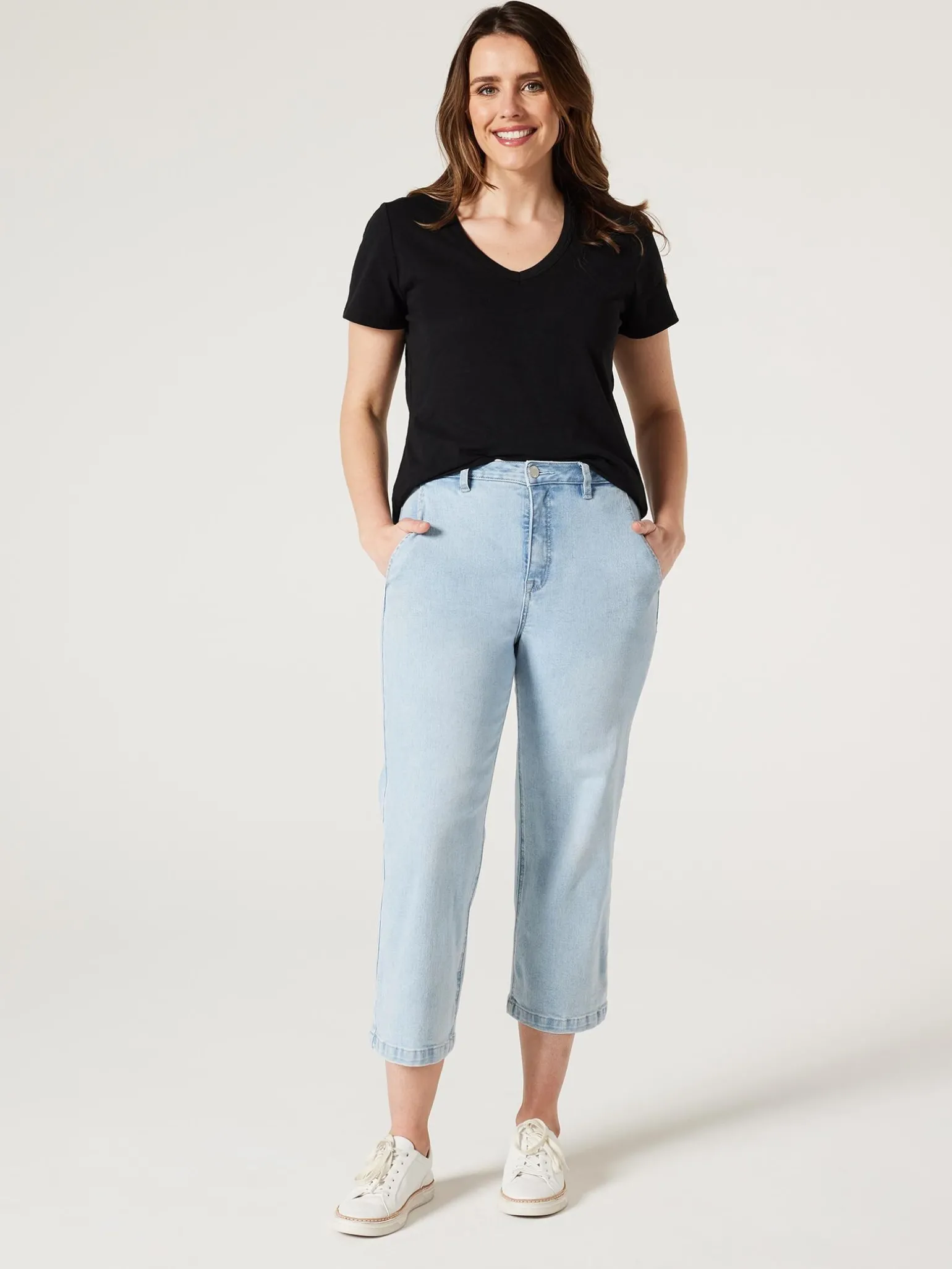 Essential V-Neck Tee