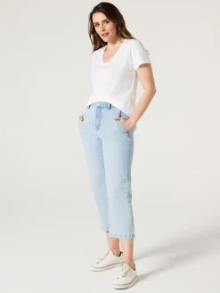 Essential V-Neck Tee