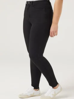 Freeform Curve Skinny Jeans