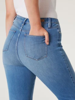 Freeform Curve Skinny Jeans
