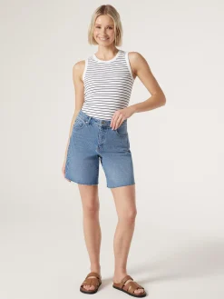 Jade Short
