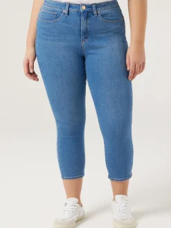Kara Curve Skinny Capri