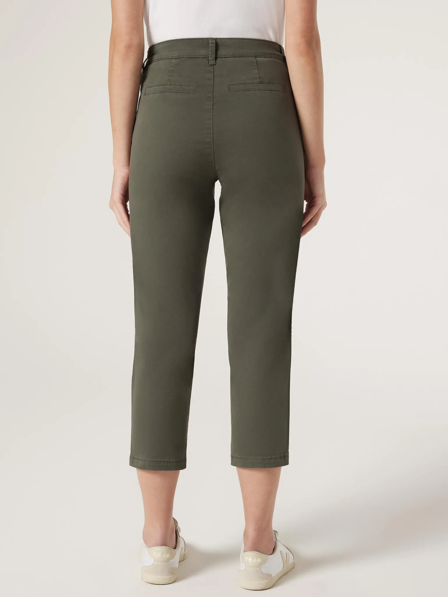 Sammy Straight Capri