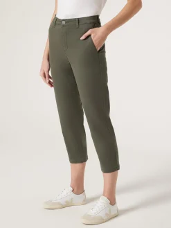 Sammy Straight Capri