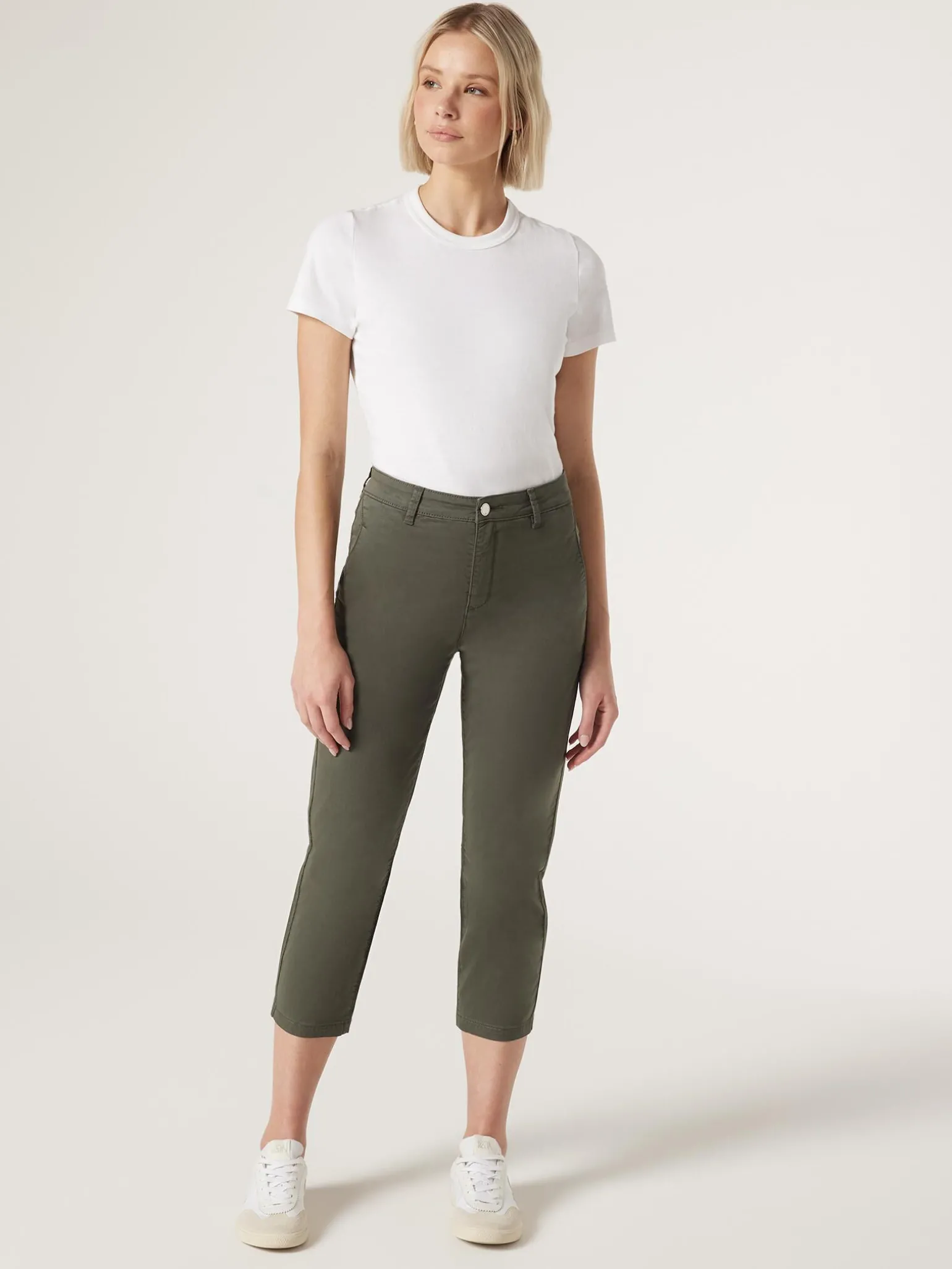 Sammy Straight Capri