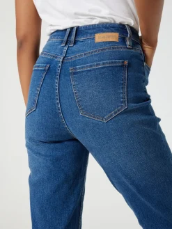 Tapered Jeans
