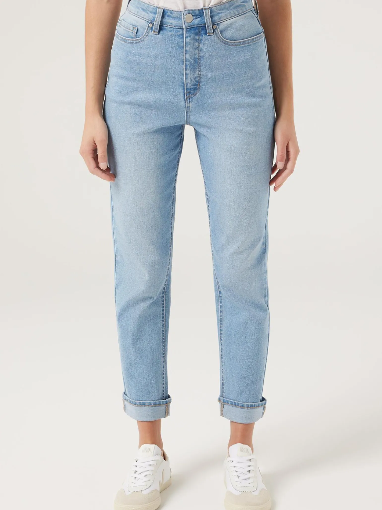 Tapered Jeans