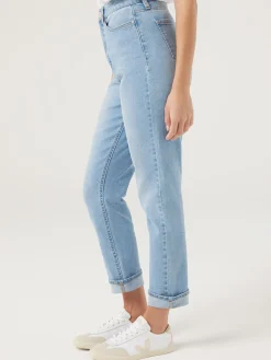 Tapered Jeans